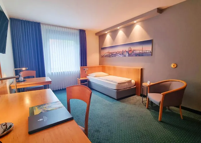 Hotel Panorama Hamburg-harburg 4*