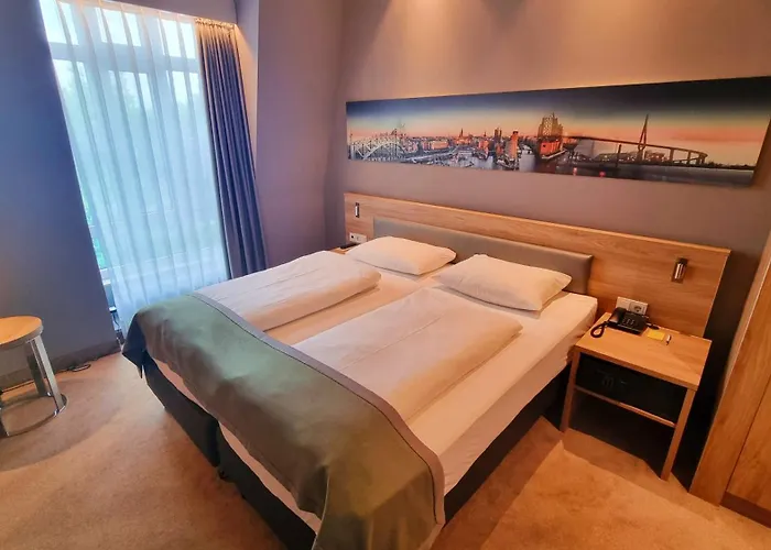 Hotel Panorama Hamburg-harburg 4*