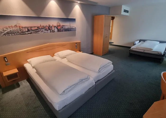 Panorama Hamburg-harburg 4*