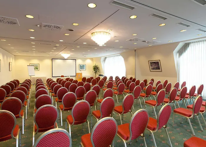 Hotel Panorama Hamburg-harburg 4*